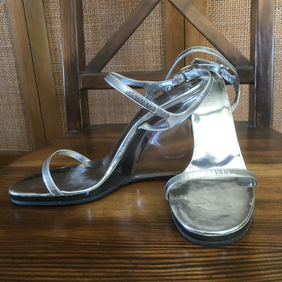 GUCCI 👡 Lucite Wedge Sandals - Picture 2 of 8